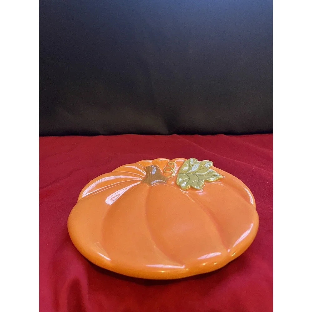 WB- HALLMARK HALLOWEEN BUTTER DISH & KNIFE (#49979 & 49981) ‎ - Pumpkin -
